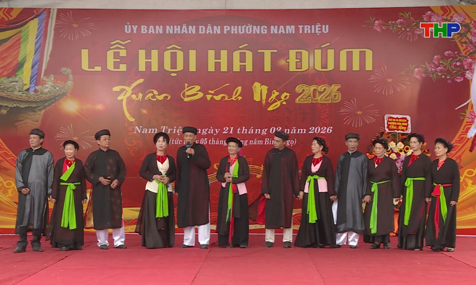 Rộn r&agrave;ng hội h&aacute;t đ&uacute;m xu&acirc;n B&iacute;nh Ngọ  