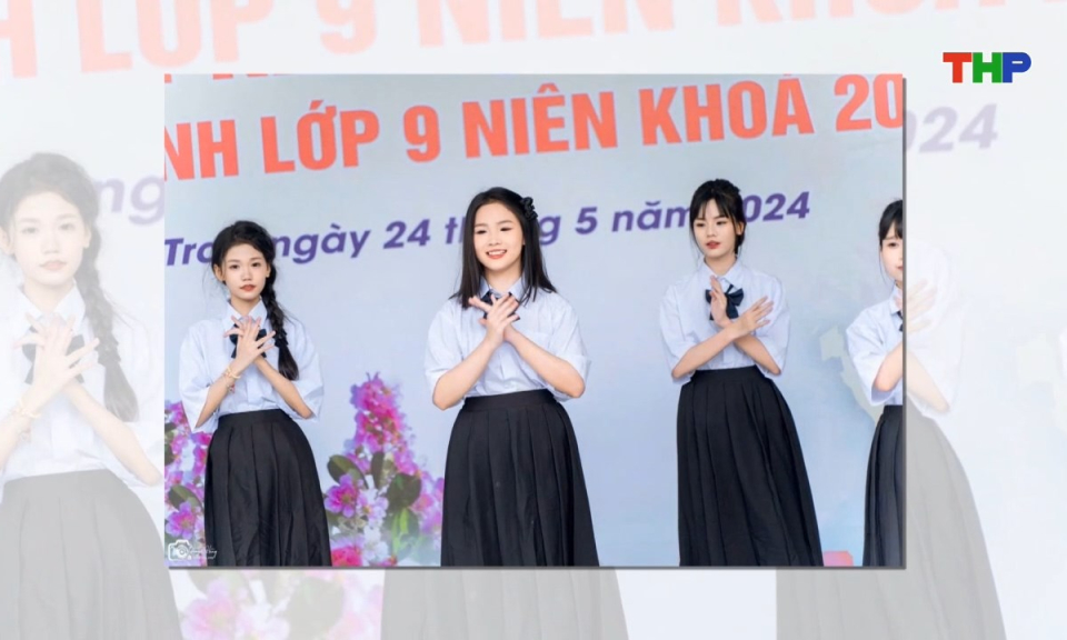 Lăng k&iacute;nh tuổi hoa: Phạm Th&ugrave;y Linh - C&ocirc; bạn MC