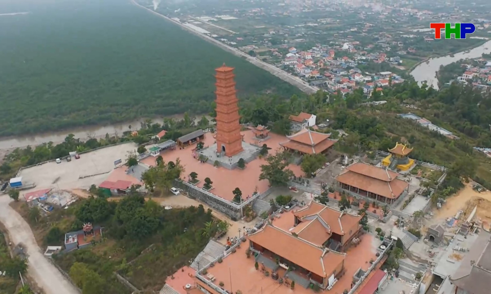 Chạm Hải Ph&ograve;ng: Ngọn th&aacute;p rồng v&agrave;ng hạ thế