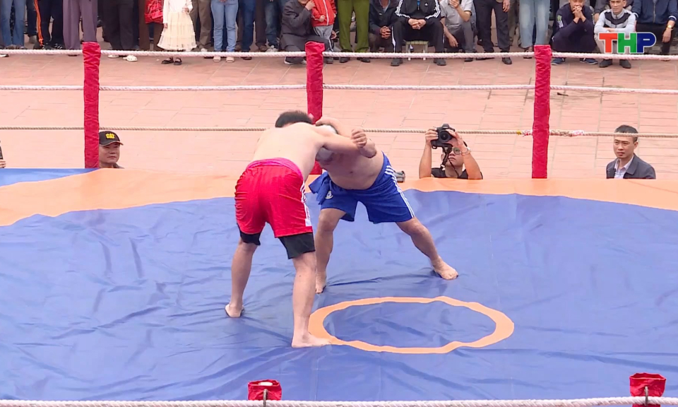 Sôi nổi Lễ hội vật đình Vĩnh Khê