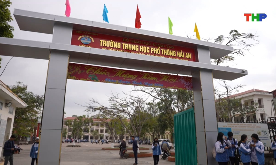 Hộp thư truyền h&igrave;nh: V&igrave; sao chậm cải tạo, n&acirc;ng cấp tuyến đường trước cổng Trường THPT Hải An, phường Hải An 