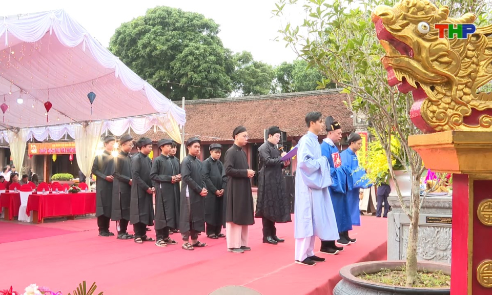 Lăng k&iacute;nh tuổi hoa: T&igrave;nh y&ecirc;u di sản