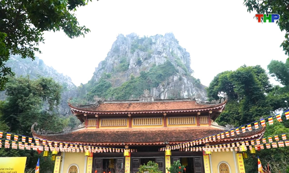 Điểm hẹn du lịch: Du xu&acirc;n ch&ugrave;a Nhẫm Dương