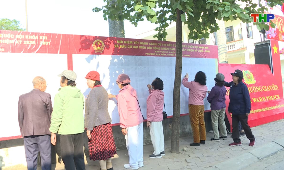 Ph&aacute;p luật v&agrave; cuộc sống: Đẩy mạnh tuy&ecirc;n truyền ph&aacute;p luật về bầu cử đại biểu Quốc hội v&agrave; HĐND c&aacute;c cấp