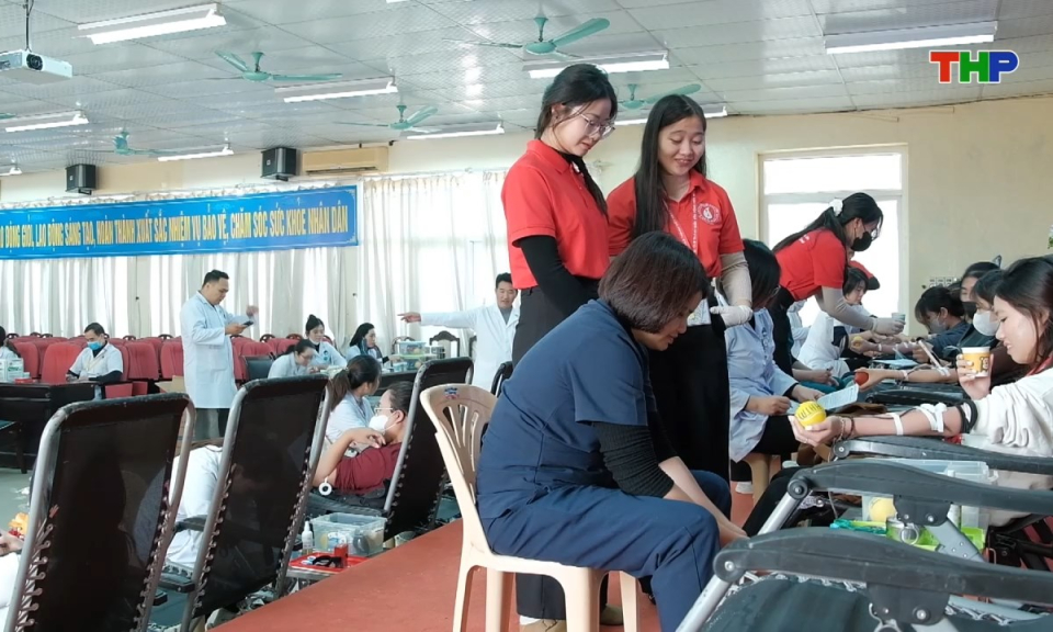 V&igrave; cộng đồng: Hiến m&aacute;u cứu người - Nghĩa cử cao đẹp v&igrave; cộng đồng