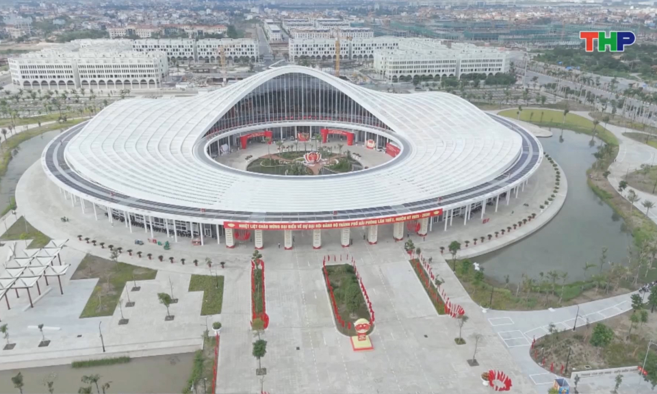 Nh&agrave; h&aacute;t Hoa Phượng - Điểm đến mới cho c&ocirc;ng ch&uacute;ng y&ecirc;u nhạc