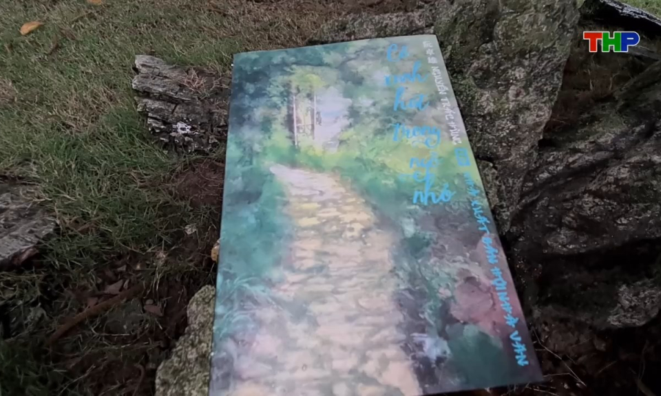 Giới thiệu s&aacute;ch: Cỏ xanh h&aacute;t trong ng&otilde; nhỏ