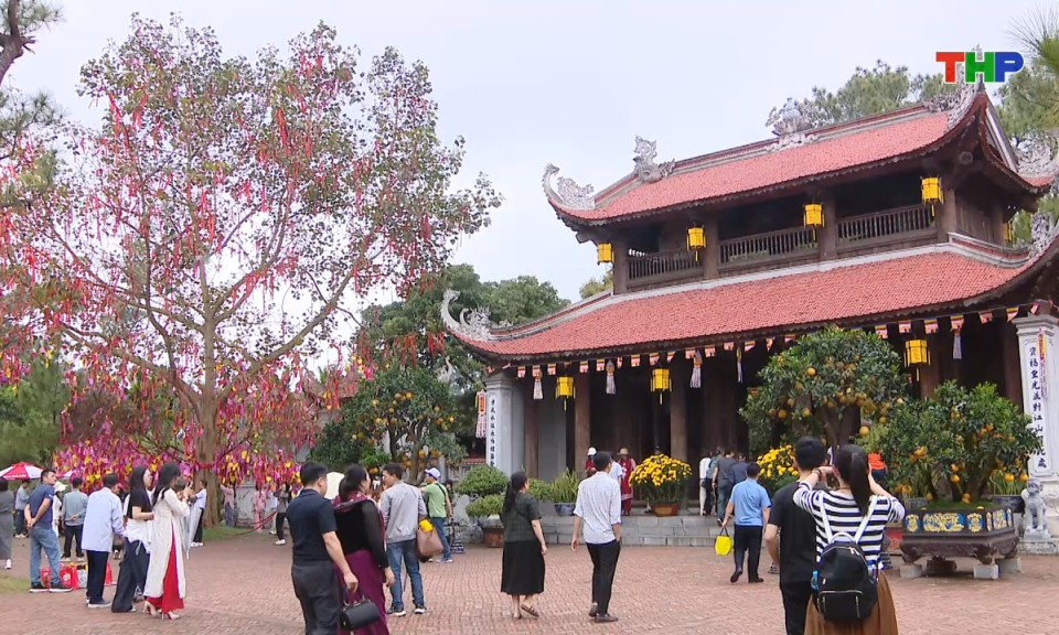 Ph&aacute;p luật v&agrave; cuộc sống: Bảo đảm m&ugrave;a lễ hội an to&agrave;n, văn minh