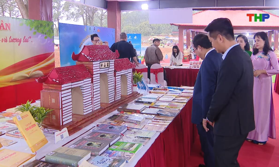 Hải Ph&ograve;ng những g&oacute;c nh&igrave;n: Đặc sắc c&aacute;c hoạt động Lễ hội m&ugrave;a xu&acirc;n C&ocirc;n Sơn - Kiếp Bạc 2026