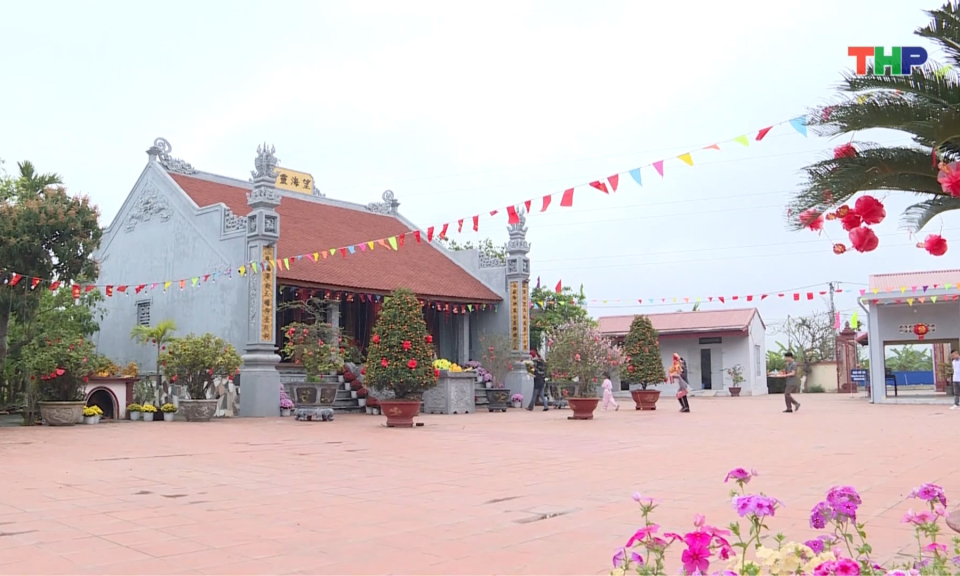 Cổ k&iacute;nh đền Vọng Hải