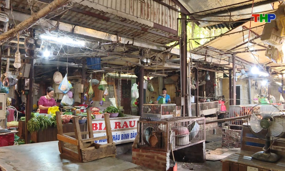 Ph&aacute;p luật v&agrave; cuộc sống: Chuyển đổi chợ truyền thống - Cần c&uacute; h&iacute;ch từ ch&iacute;nh s&aacute;ch