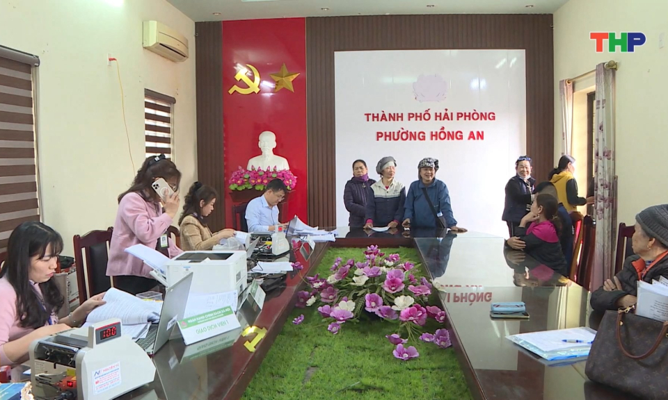 Hỗ trợ vay vốn giảm ngh&egrave;o