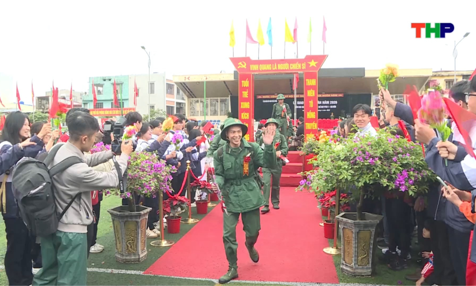 Thanh niên thành phố Cảng hăng hái lên đường nhập ngũ