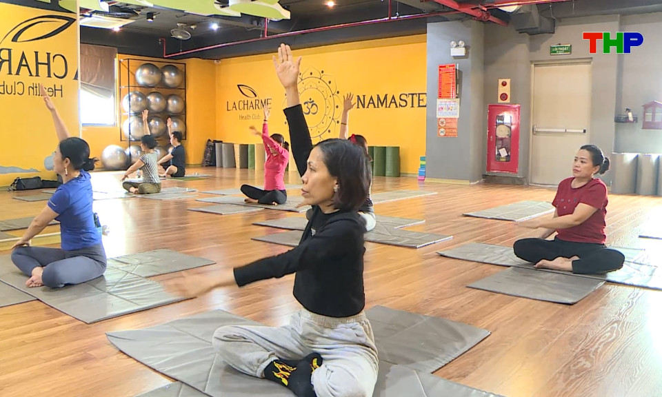 Chạm Hải Ph&ograve;ng: Cộng đồng ph&aacute;i đẹp y&ecirc;u yoga