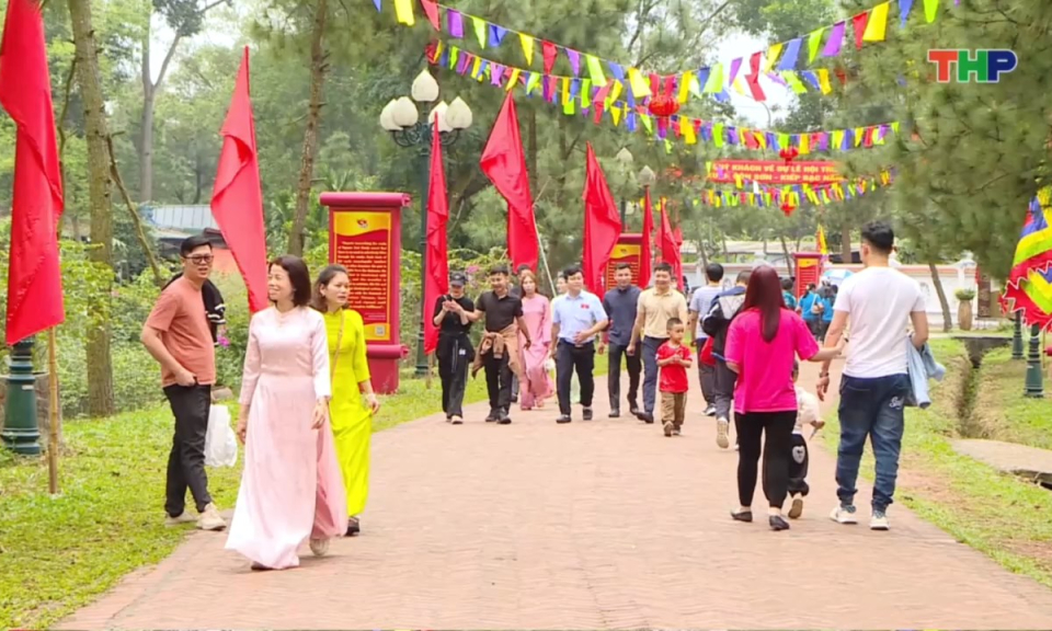 S&ocirc;i động Lễ hội m&ugrave;a xu&acirc;n C&ocirc;n Sơn - Kiếp Bạc 2026