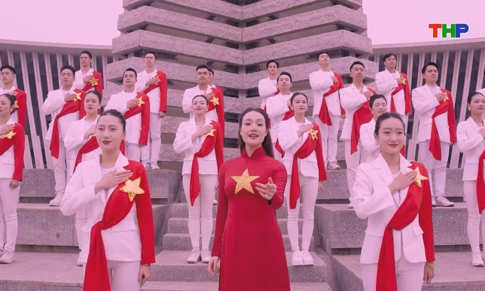 Ca nhạc: &Yacute; Đảng l&ograve;ng d&acirc;n