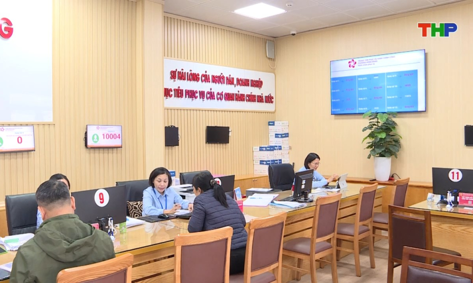 Chuyển đổi số v&agrave; cải c&aacute;ch h&agrave;nh ch&iacute;nh: Một điểm đến - Nhiều tiện &iacute;ch ở phường Hồng B&agrave;ng