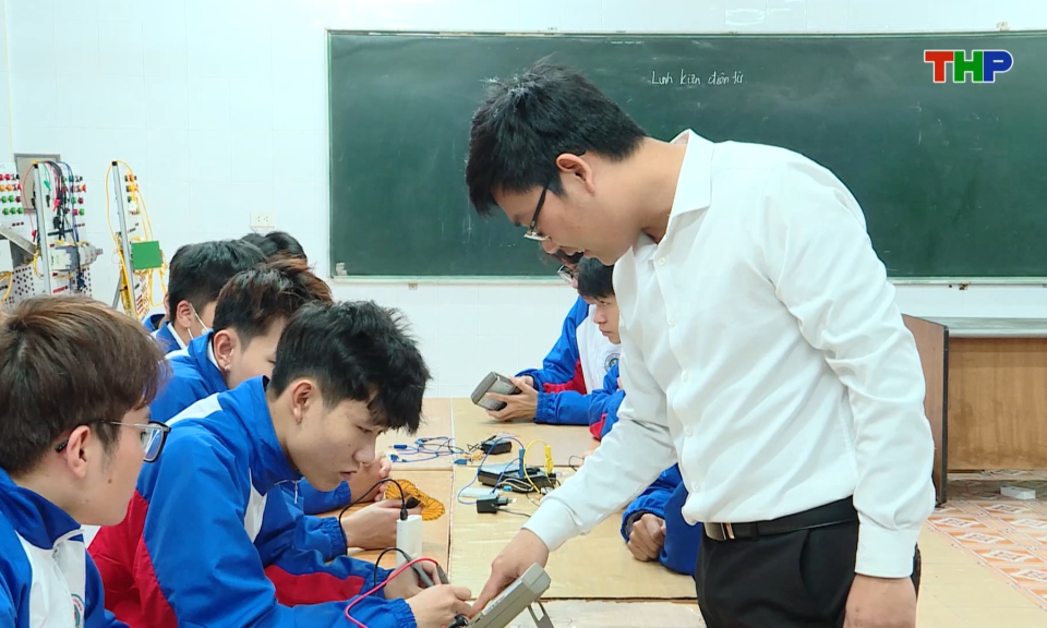 Chuẩn bị nguồn nh&acirc;n lực cho giai đoạn ph&aacute;t triển mới