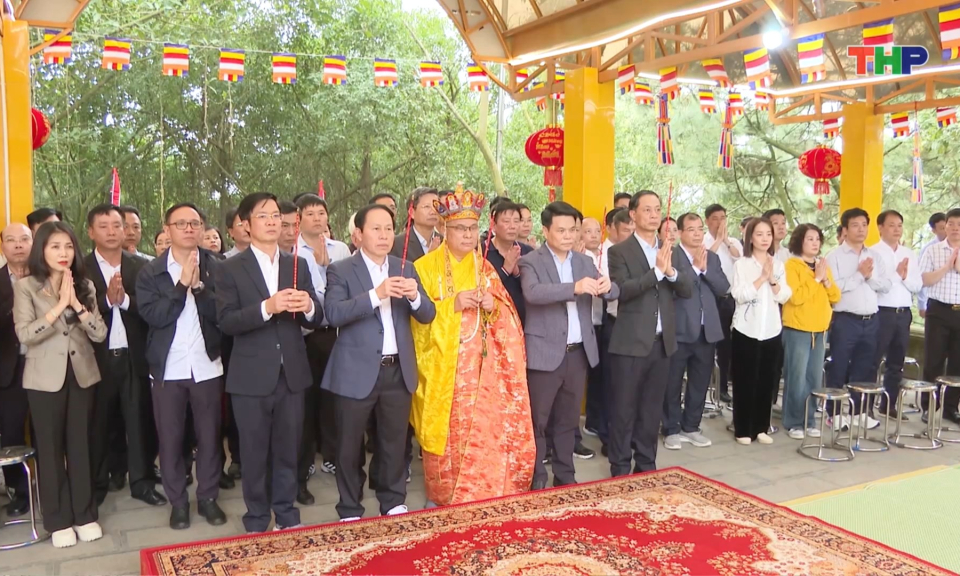 Lễ tế tr&ecirc;n Ngũ Nhạc Linh Từ