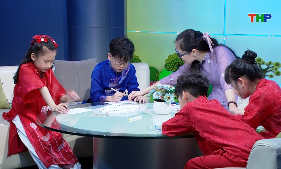 Lăng k&iacute;nh tuổi hoa: Tinh thần học tập đầu Xu&acirc;n