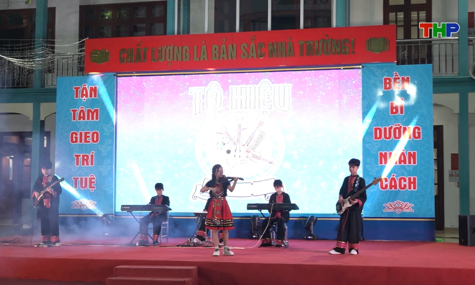 S&ocirc;i động Vũ điệu th&aacute;ng ba