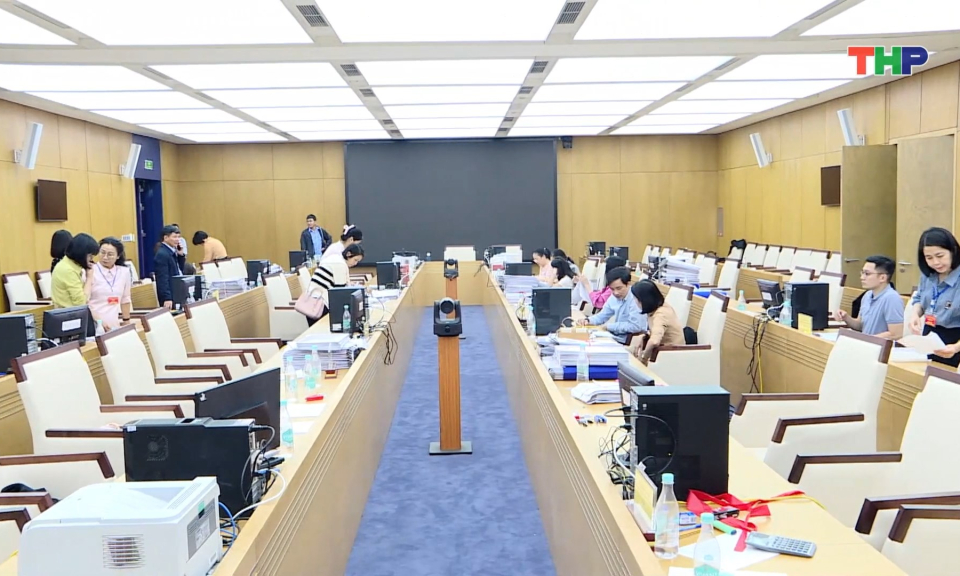 Tập trung thực hiện quy tr&igrave;nh kiểm phiếu sau bầu cử