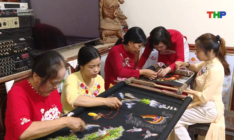 Kinh tế v&agrave; đ&ocirc; thị: Ph&aacute;t huy vai tr&ograve; của phụ nữ trong c&aacute;c hợp t&aacute;c x&atilde;