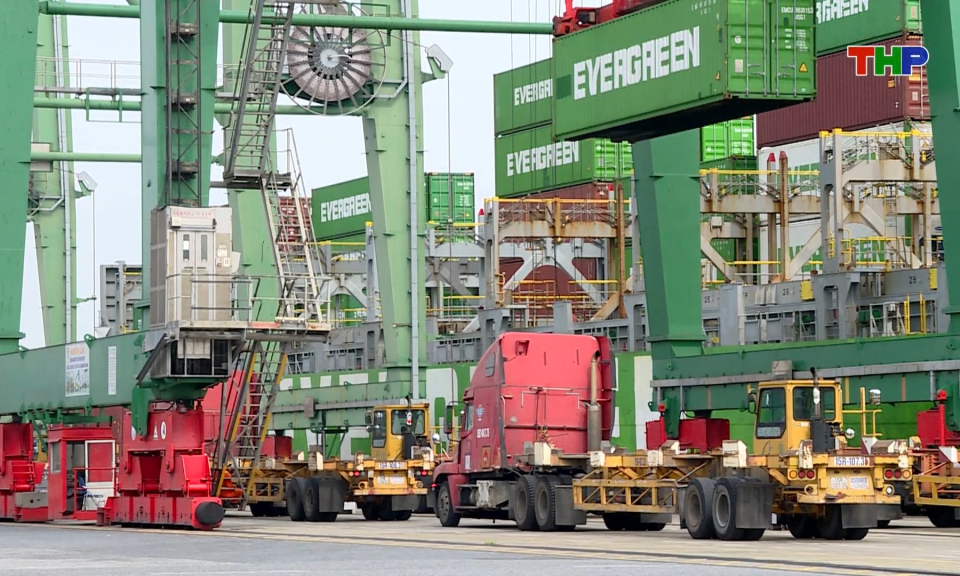 Bảo đảm chuỗi logistics hoạt động th&ocirc;ng suốt