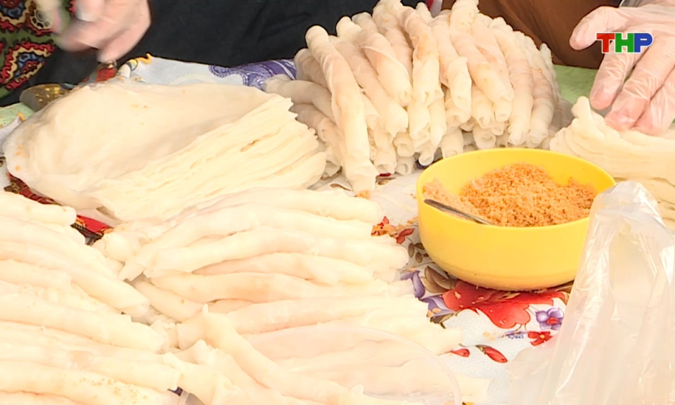 Ẩm thực: B&aacute;nh cuốn Đồ Sơn