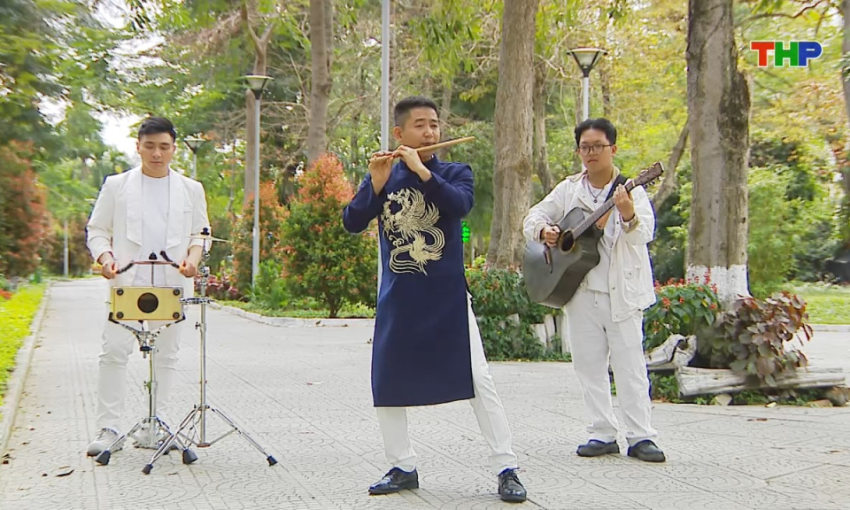 Điểm hẹn &acirc;m nhạc: Tiếng s&aacute;o qu&ecirc; hương