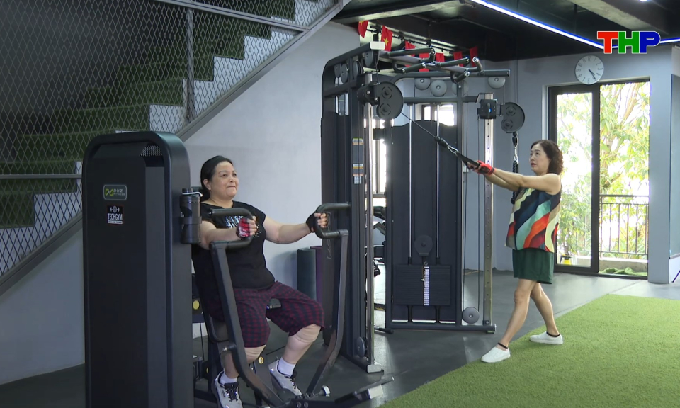 Diễn đ&agrave;n Eva: Vẻ đẹp của phụ nữ tập gym