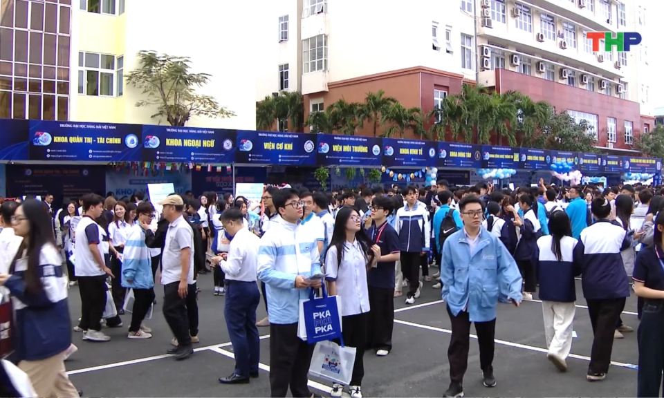 Ng&agrave;y hội tư vấn tuyển sinh tại Trường Đại học H&agrave;ng hải Việt Nam