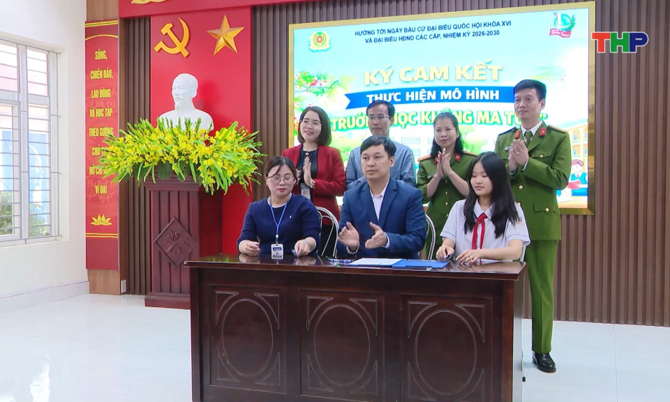 Xây dựng trường học không ma túy