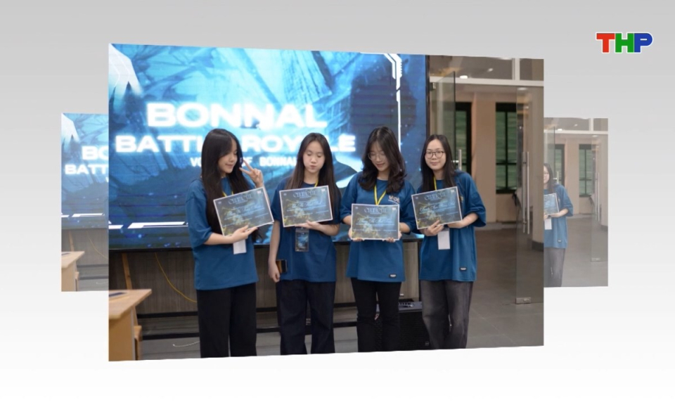 Lăng k&iacute;nh tuổi hoa: C&acirc;u lạc bộ trong trường học: Trưởng th&agrave;nh từ trải nghiệm