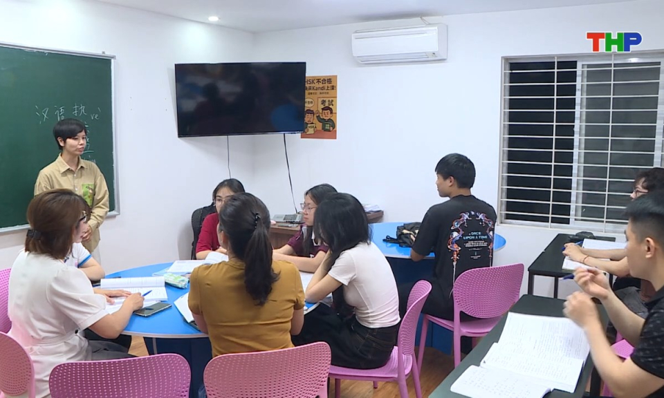 Nhịp sống trẻ: Ngoại ngữ - Bắt buộc hay lợi thế