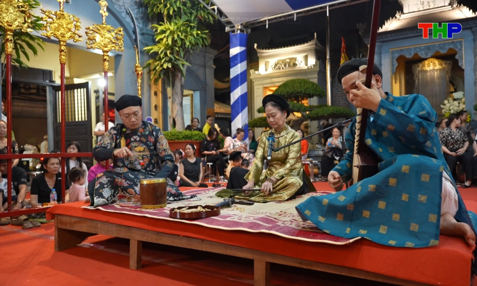 Chạm Hải Ph&ograve;ng: Ca tr&ugrave; trong "c&aacute;nh h&aacute;t cửa đ&igrave;nh"