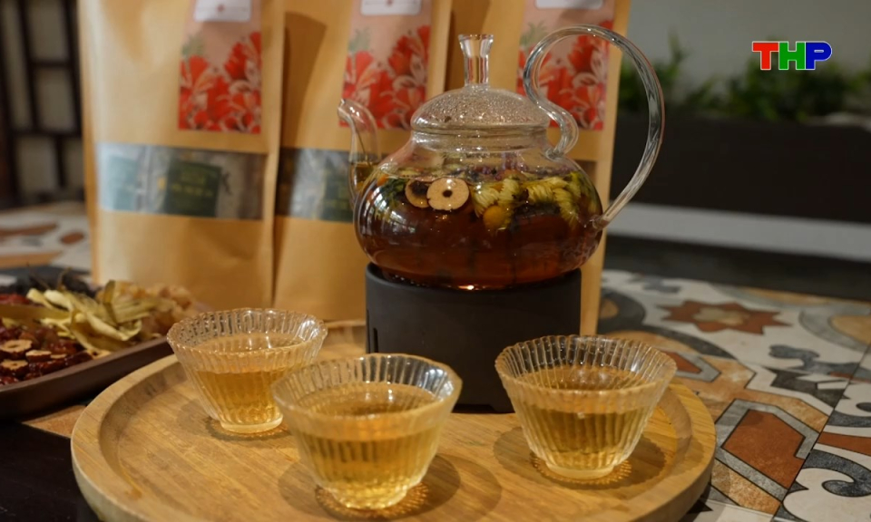 Ẩm thực: Tr&agrave; c&uacute;c Hải Ph&ograve;ng