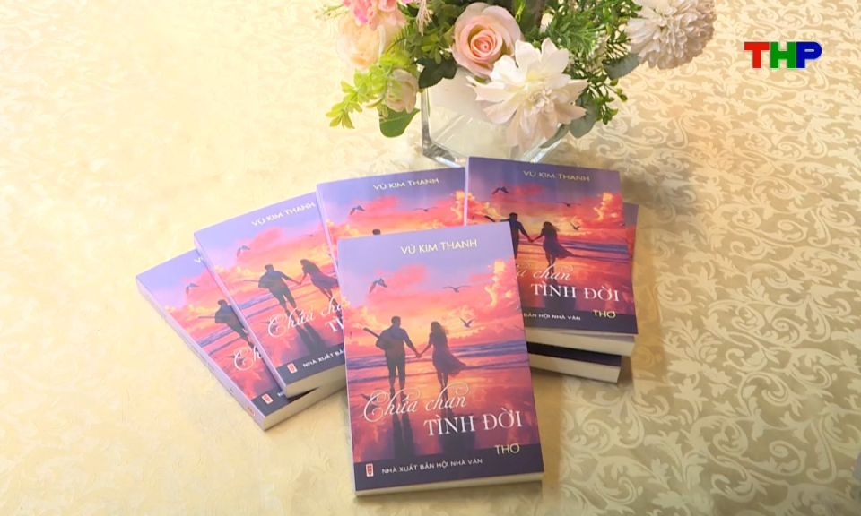 &Acirc;m vang miền cửa biển: Chứa chan t&igrave;nh đời