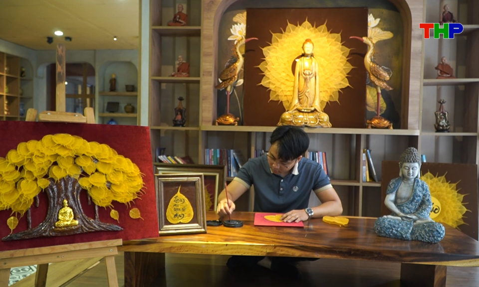 Chạm Hải Ph&ograve;ng: Nghệ thuật l&agrave;m tranh l&aacute; bồ đề