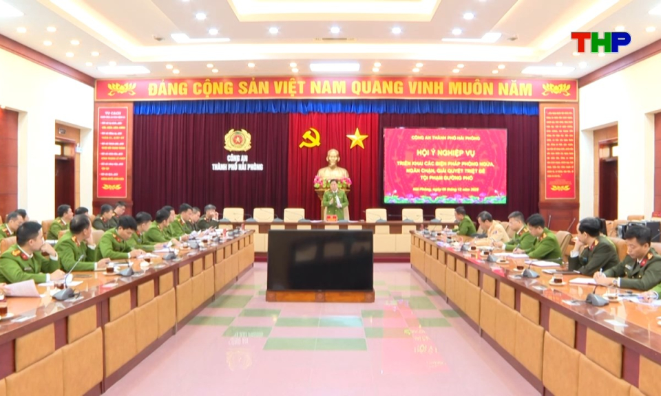 Ph&aacute;p luật v&agrave; cuộc sống: Siết chặt c&ocirc;ng t&aacute;c bảo đảm an to&agrave;n giao th&ocirc;ng nh&igrave;n từ Nghị định 168