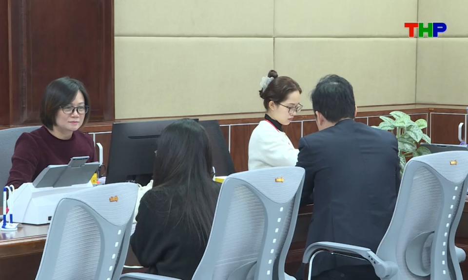 Chuyển đổi số v&agrave; cải c&aacute;ch h&agrave;nh ch&iacute;nh: Đồng h&agrave;nh thủ tục, người d&acirc;n h&agrave;i l&ograve;ng