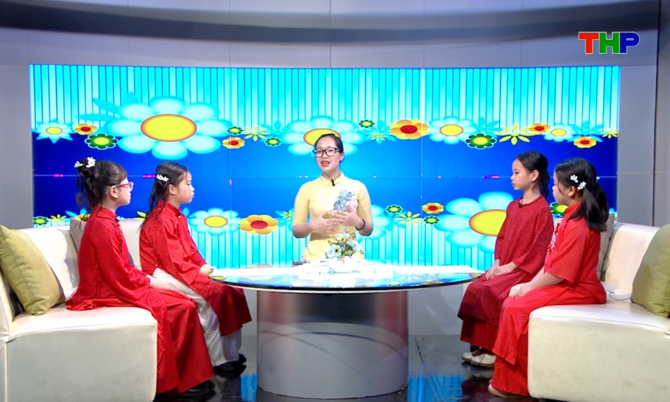 Lăng k&iacute;nh tuổi hoa: D&acirc;n ta phải biết sử ta