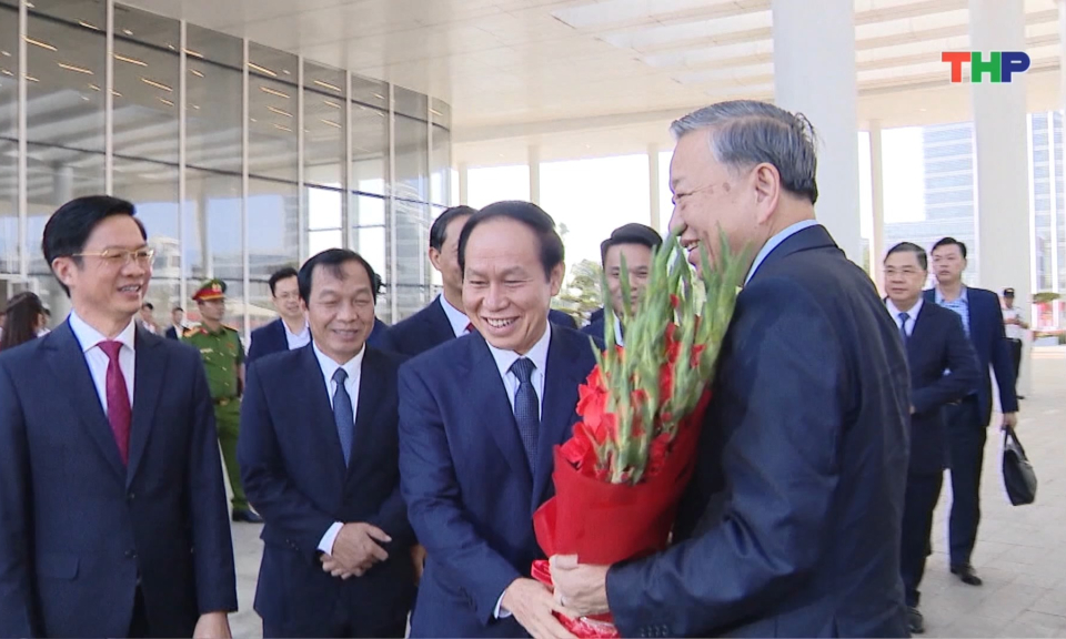 Dấu ấn của đồng ch&iacute; B&iacute; thư Th&agrave;nh ủy với sự ph&aacute;t triển kinh tế - x&atilde; hội của th&agrave;nh phố