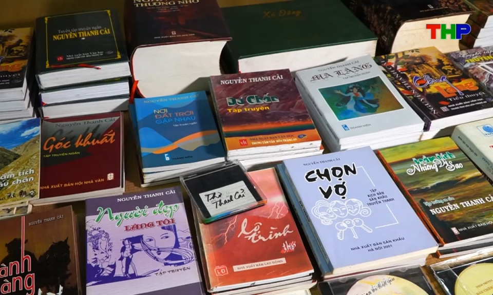 Diễn đ&agrave;n văn học nghệ thuật: Tiểu thuyết v&agrave; cuộc sống