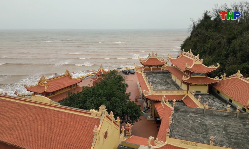 Ph&aacute;t triển du lịch văn h&oacute;a t&acirc;m linh