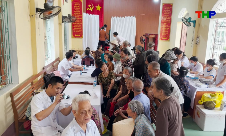 V&igrave; cộng đồng: Những người nối nhịp y&ecirc;u thương cho bệnh nh&acirc;n ngh&egrave;o