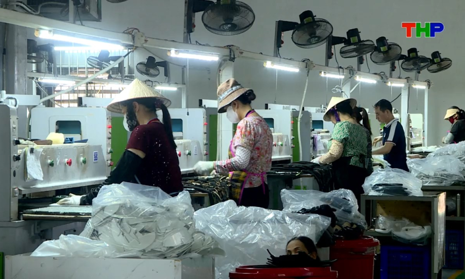 Lao động v&agrave; c&ocirc;ng đo&agrave;n: C&ocirc;ng đo&agrave;n cơ sở - Điểm tựa của người lao động