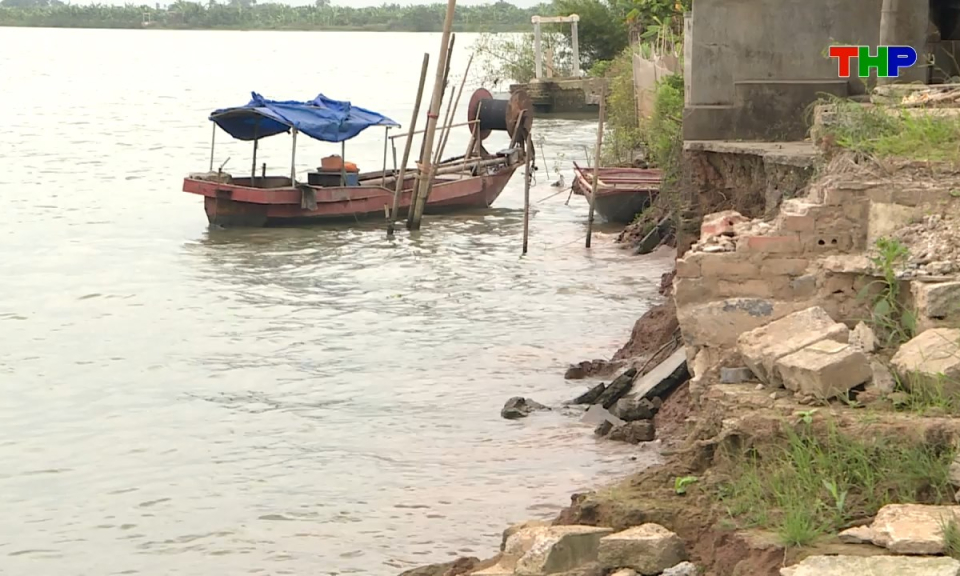 Hộp thư truyền h&igrave;nh: Giải quyết t&aacute;i định cư cho hộ d&acirc;n bị sạt lở khu Đ&ograve; Qu&aacute;n