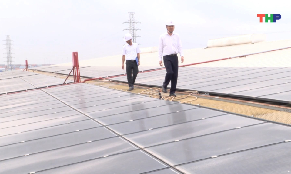 Th&uacute;c đẩy ph&aacute;t triển điện mặt trời 