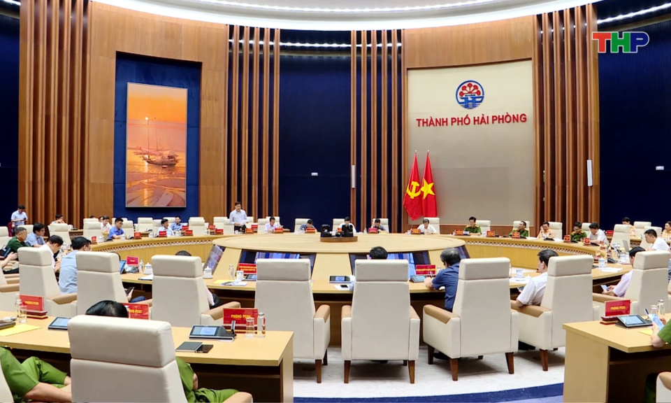 X&acirc;y dựng tuyến đường an to&agrave;n về giao th&ocirc;ng 